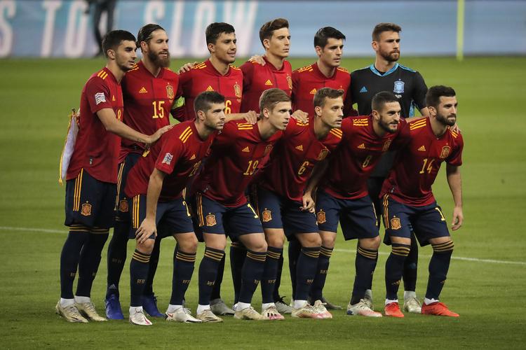 欧洲杯西班牙少了几个主力（欧洲杯西班牙少了几个主力队员）